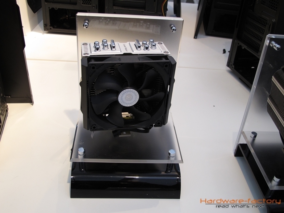 Der TPC 612 bietet vier Heatpiper ergänzt durch eine vertikal verlaufende Vapor Chamber