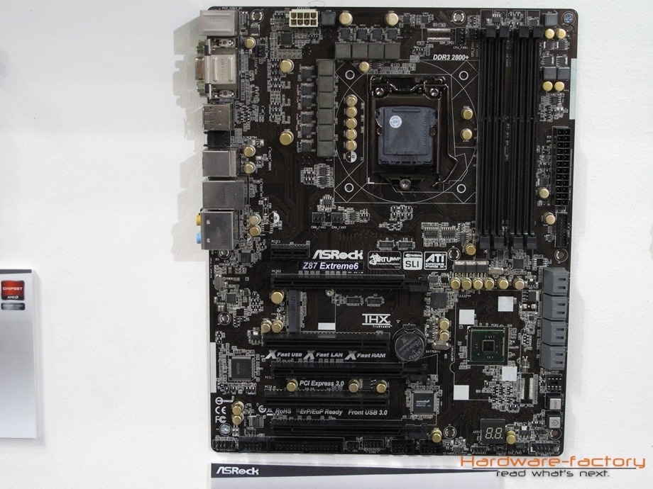 ASRock Z87 Extreme6 - Topmodell für die kommenden Haswell-CPUs mit 12-Phasen-Stromversorgung, 2x PCIe 3.0 x16 und 1x PCIe 2.0 x16