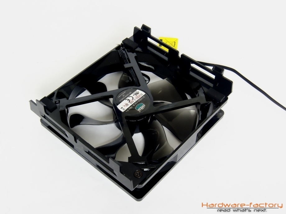 Das Lüftermodell kommt auch bei anderen Kühlern von Cooler Master zum Einsatz.
