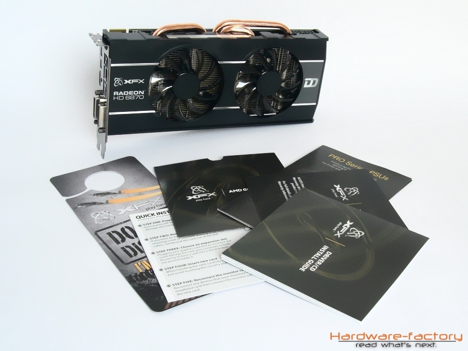 Übersicht über den Lieferumfang der XFX Radeon 6870