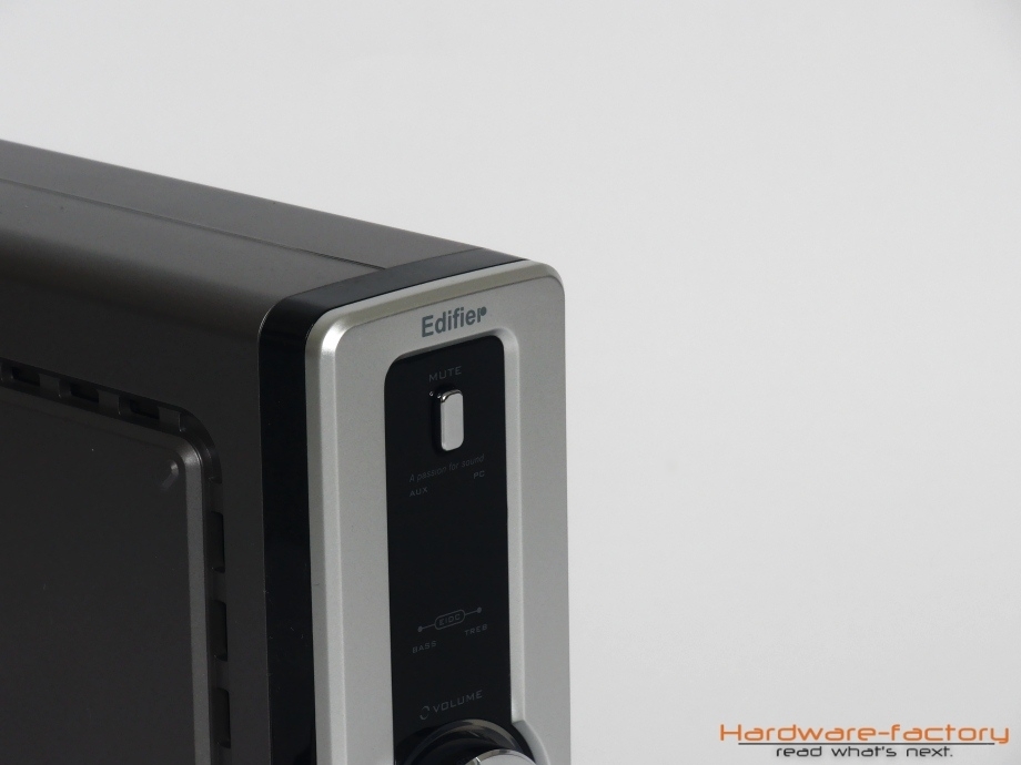 Als Ein/Aus-Taster dient der 