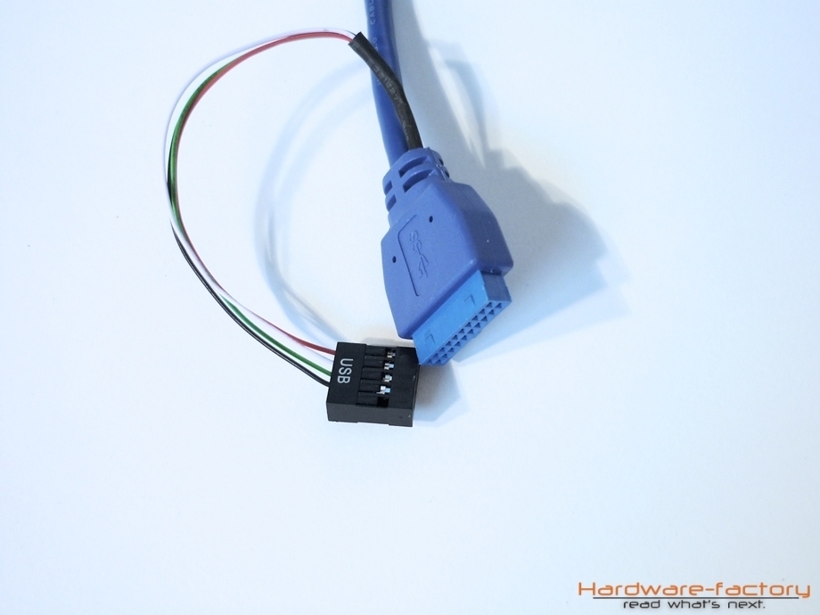 Mitgedacht: Der Front-Anschluss für USB 3.0 lässt sich optional auch für USB 2.0 nutzen