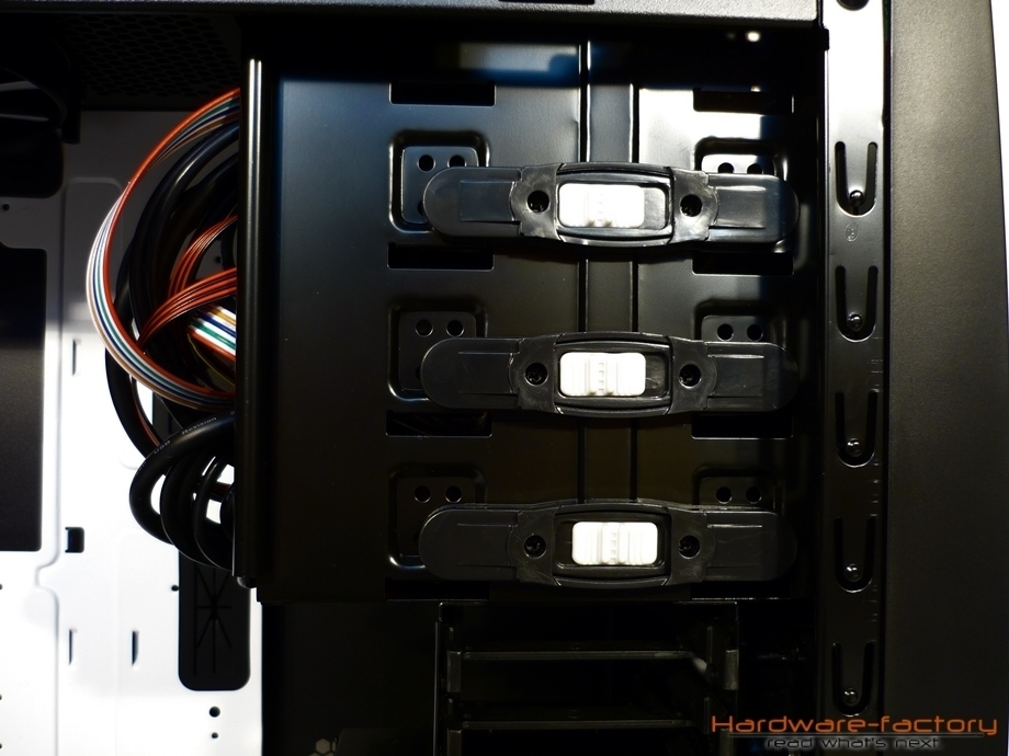 Eine richtig stramme Befestigung erlauben die Schnellverschlüsse für die 5,25